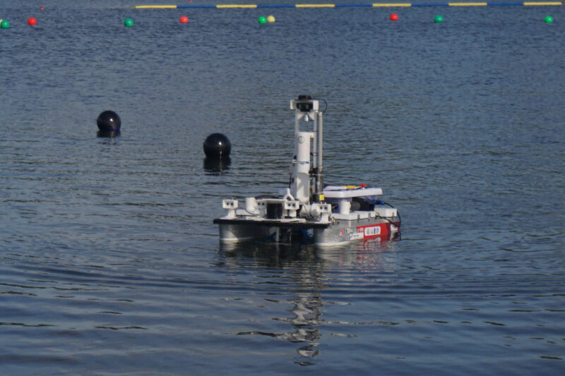 Kapal Nala Theseus rancangan Tim Barunastra ITS saat berlaga di International Roboboat Competition (IRC) 2022 yang digelar di Florida, Amerika Serikat (Foto: Humas ITS)