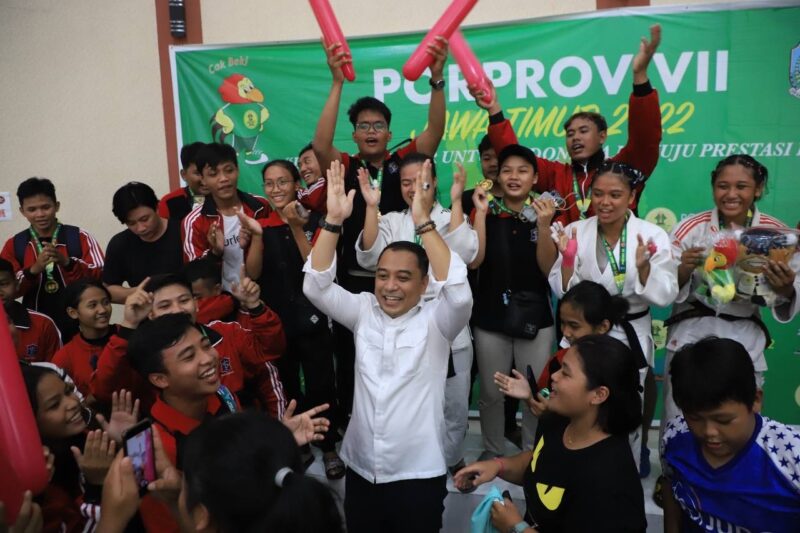 Beri Dukungan Langsung, Wali Kota Eri Cahyadi Kunjungi Para Atlet Surabaya yang Berlaga di Porprov Jatim VII