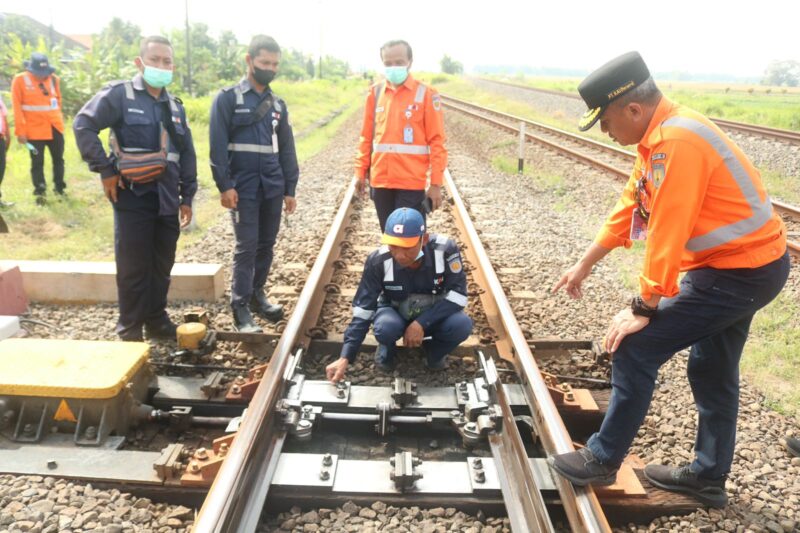 Jamin Keselamatan Perjalanan Kereta Api, KAI Daop 8 Inspeksi Stasiun Mojokerto Sampai Stasiun Surabaya Gubeng