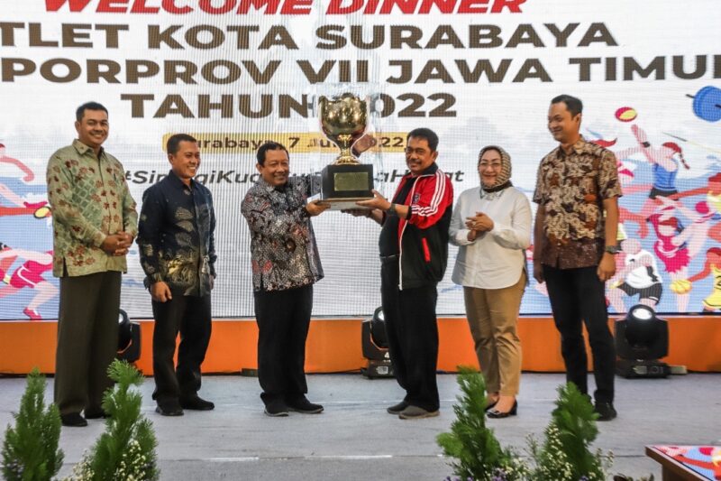 Pemkot Surabaya Sambut Pahlawan Olahraga Porprov VII Jatim di Halaman Balai Kota