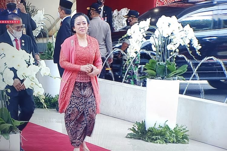 Puan Maharani Kenakan Kain Batik Tulis Bermotif Semen Rama di Sidang Tahunan MPR (Foto: Dok DPR RI)