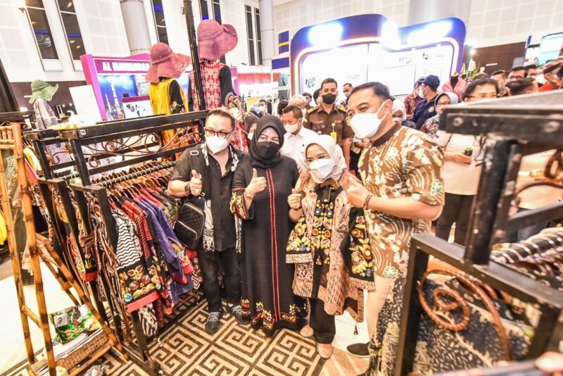 Wali Kota Eri Cahyadi membuka pameran Surabaya Great Expo (Foto: Diskominfo Surabaya)
