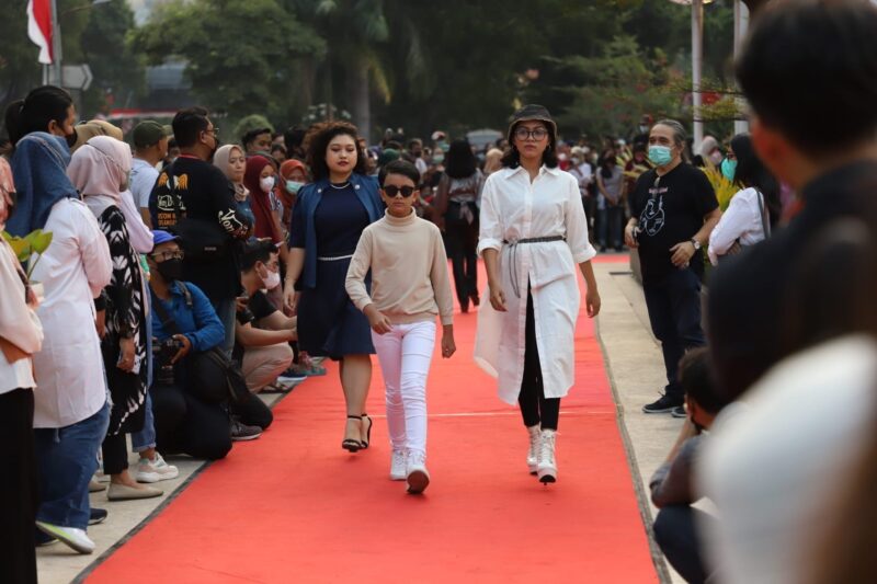 Pertama Kali Digelar, Mejeng Nang Suroboyo Jadi Wadah Kreasi Anak Muda di Bidang Fashion