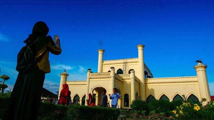 Obyek wisata sejarah Istana Siak Sri Indrapura Riau  (Foto: Antara)