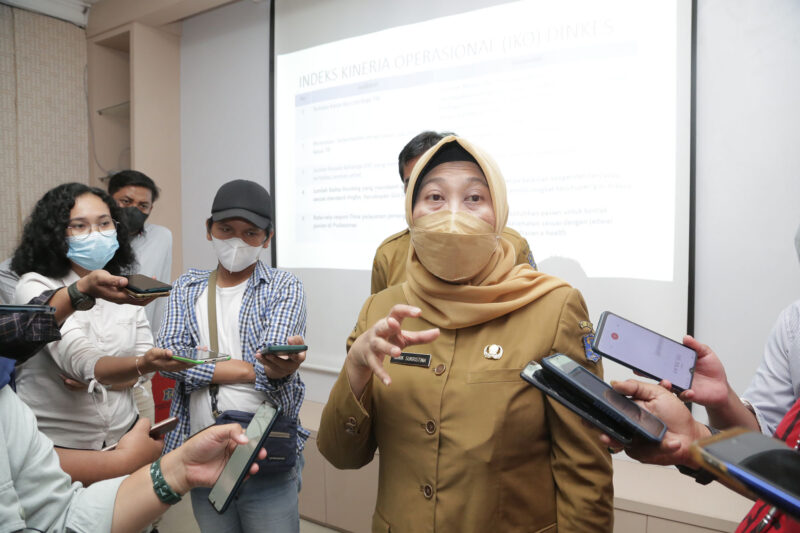 Kepala Dinkes Kota Surabaya, Nanik Sukristina