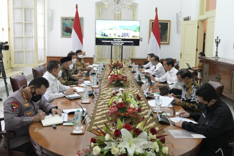 Presiden Jokowi memimpin rapat di Istana Kepresidenan Bogor, Jabar, Senin (24/10/2022) (Foto: Humas Setkab)