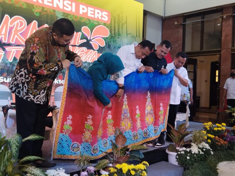 Konferensi Pers Karnaval nang Tunjungan di lantai 2 Kantor Balai Kota, Rabu (26/10/2022).  (Foto: Christiana Beatrix)