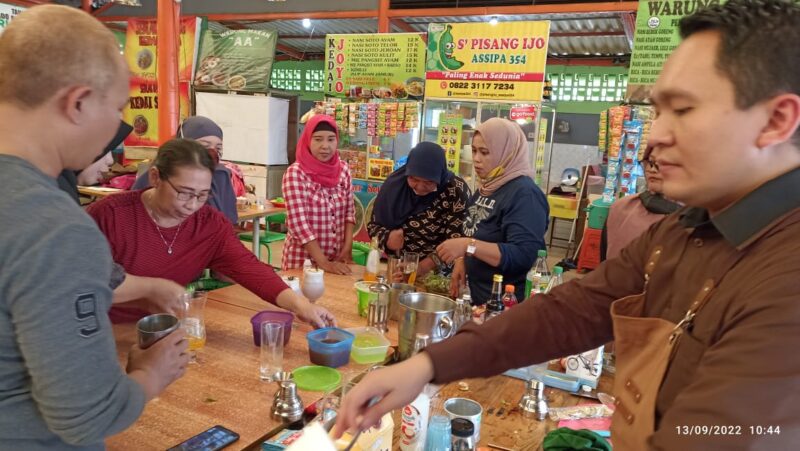 Pemkot Surabaya Datangkan Chef untuk Latih Pedagang di Sentra Wisata Kuliner (Foto: Diskominfo surabaya)