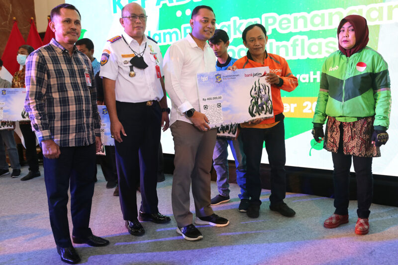 Tangani Dampak Inflasi, Pemkot Surabaya Gelontorkan Rp8,9 Miliar BLT BBM kepada Pengemudi (Foto: Diskominfo Surabaya)