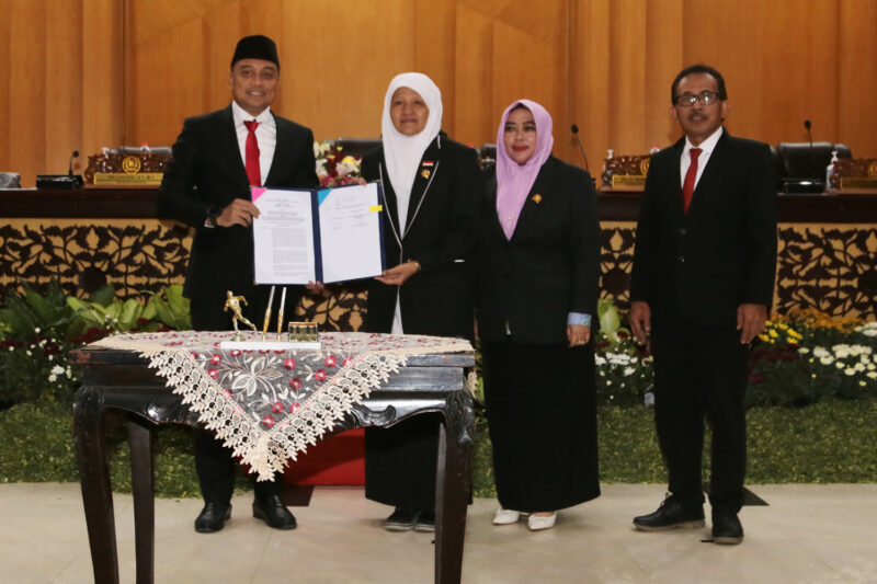 Rapat paripurna  di Gedung DPRD Surabaya pada Rabu (9/11/2022). (Foto: Diskominfo Surabaya)