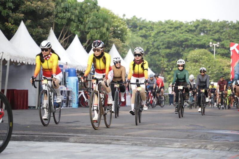 Pemkot Surabaya bersama Kniel dan RTC menggelar Rally Fondo, Minggu (27/11/2022)