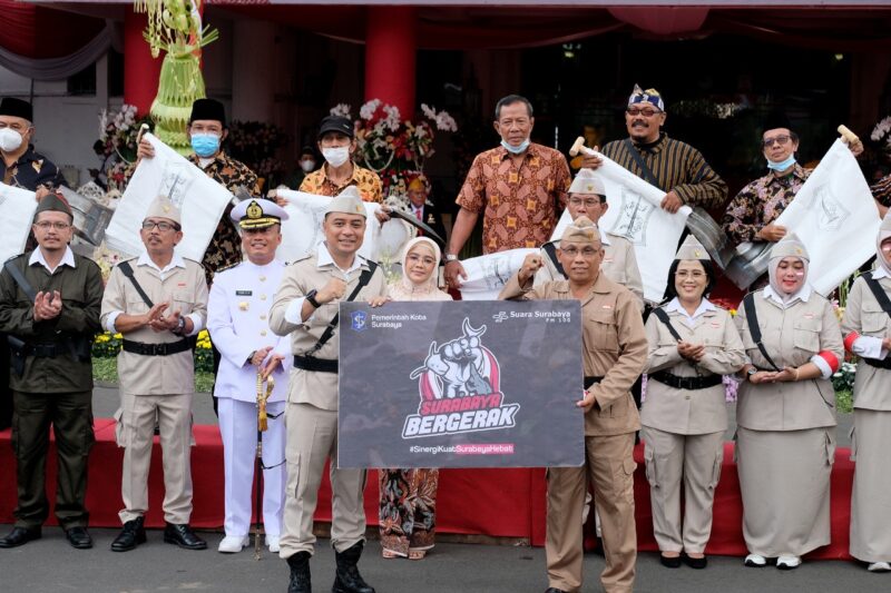 Pemkot Surabaya Launching Program “Surabaya Bergerak” di Peringatan Hari Pahlawan (Foto: Diskominfo Surabaya)