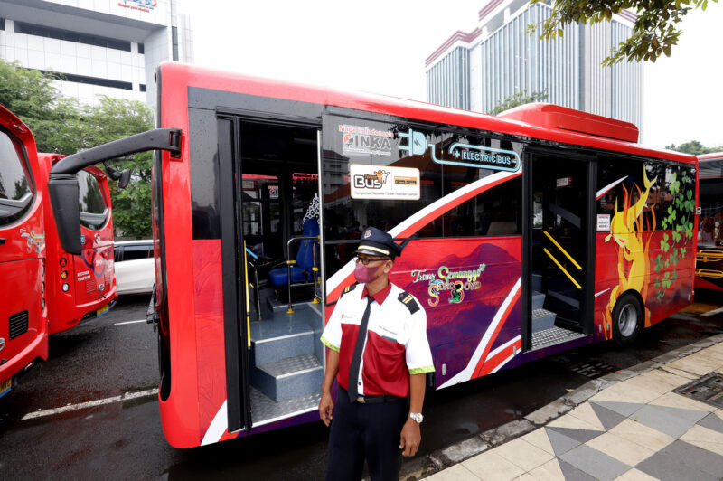 Kemenhub bersama Pemkot Surabaya melaunching Bus Listrik Trans Semanggi Suroboyo (Foto: Diskominfo Surabaya)