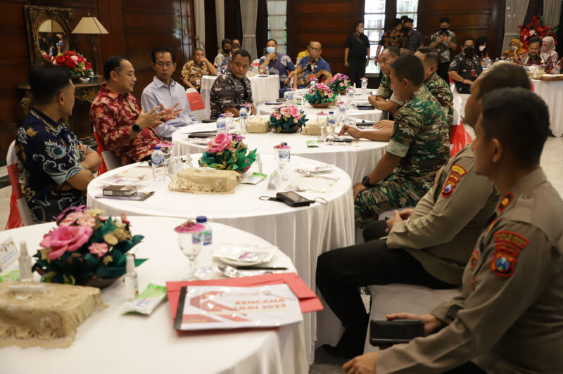 Rapat koordinasi terkait pengamanan Nataru di Kota Surabaya (Foto: Diskominfo Surabaya)