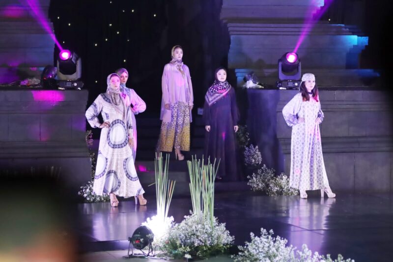 Youth Moslem Fashion Style III 2023, di Taman Krida Budaya Jawa Timur Malang, Minggu (19/3/2023). (Foto: Kominfo Jatim)