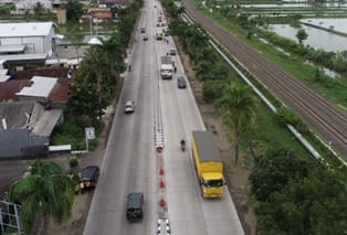 Jalan Nasional di Jawa Timur di ruas Lamongan - Babat. (Foto: BBPJN VIII Jawa Timur - Bali)