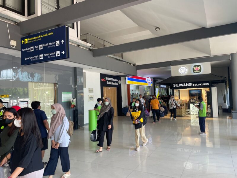 Suasana stasiun KA di Daop 8 Surabaya (Foto: Humas Daop 8)