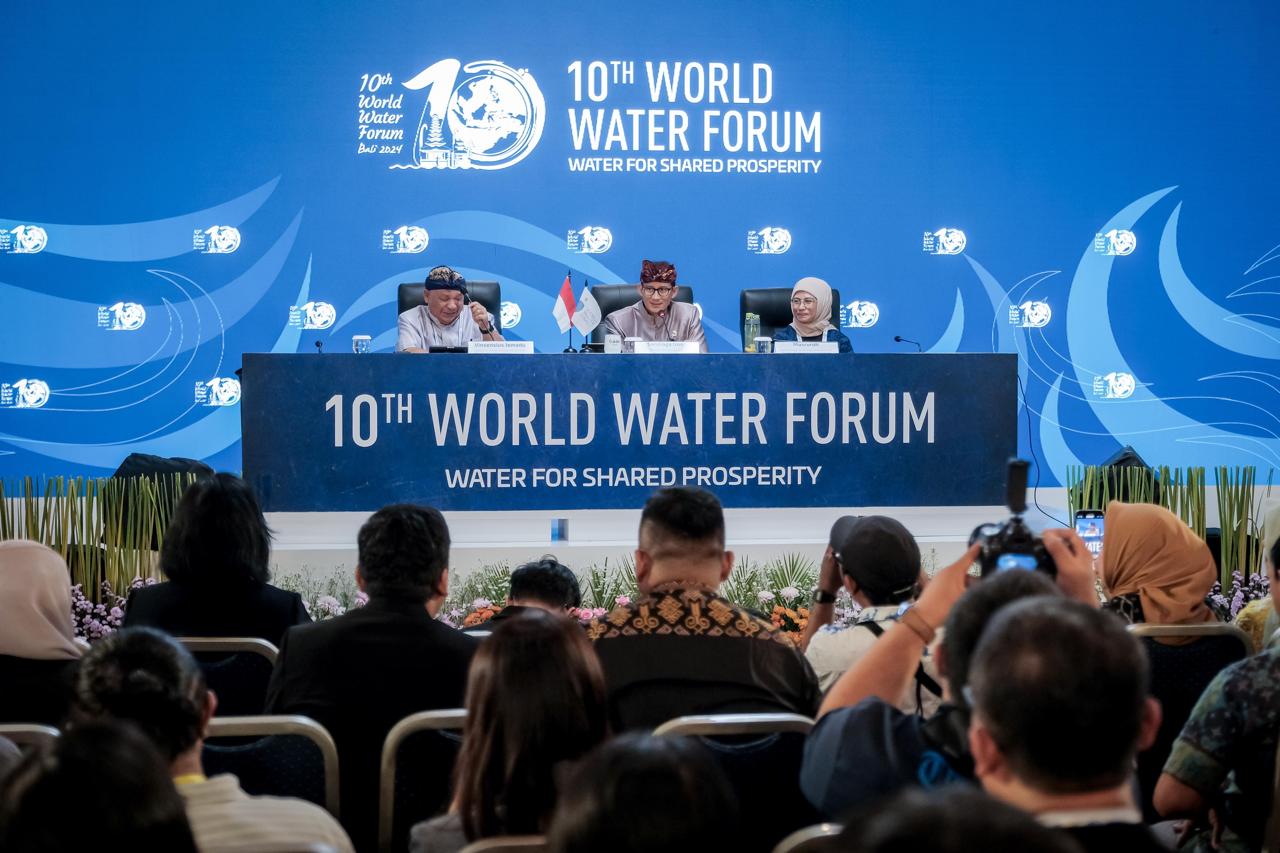 Menparekraf Sandiaga Salahuddin Uno dalam konferensi pers World Water Forum ke-10 di Bali Nusa Dua Convention Center. Dok Foto Kemenparekraf