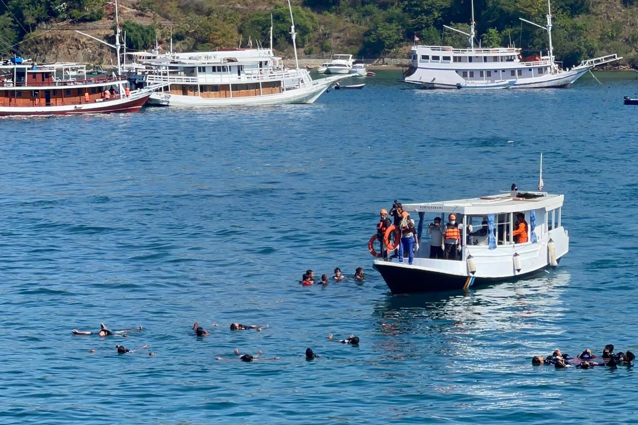 Kementerian Pariwisata dan Ekonomi Kreatif berkolaborasi dengan Badan Nasional Pencarian dan Pertolongan (Basarnas) dalam memperkuat standar protokol keselamatan dan keamanan wisata bahari di kawasan Labuan Bajo, Nusa Tenggara Timur (NTT).